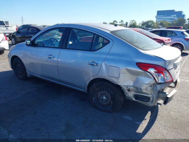 Nissan Versa 1.6 Sv Image 2