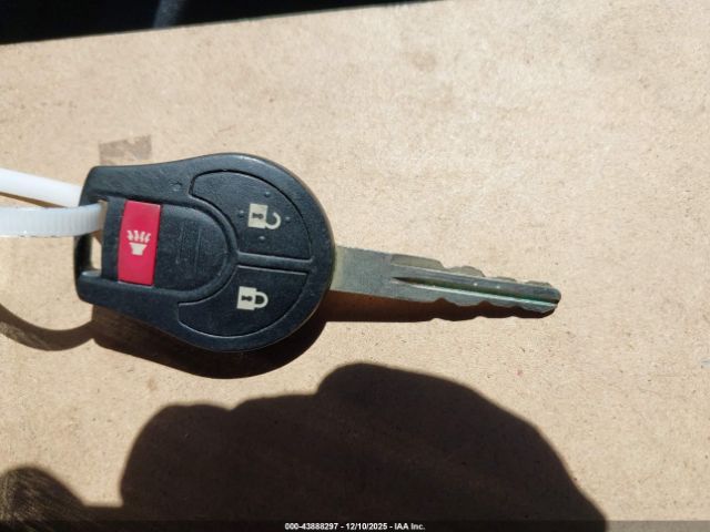 Nissan Versa 1.6 Sv Image 16