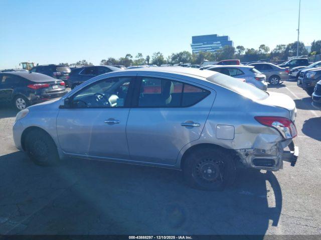 Nissan Versa 1.6 Sv Image 14