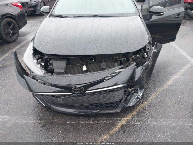 Toyota Corolla Xse Image 12