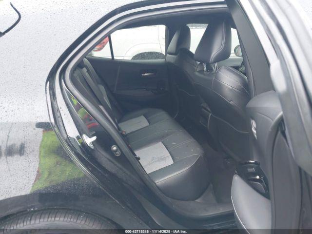 Toyota Corolla Xse Image 11