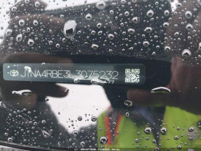 Toyota Corolla Xse Image 7