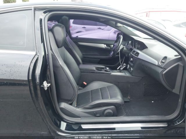 Mercedes-Benz C-Class Image 20