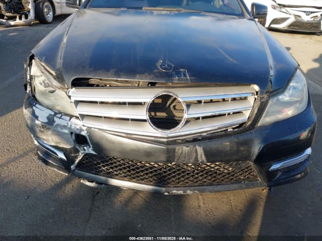 Mercedes-Benz C-Class Image 13