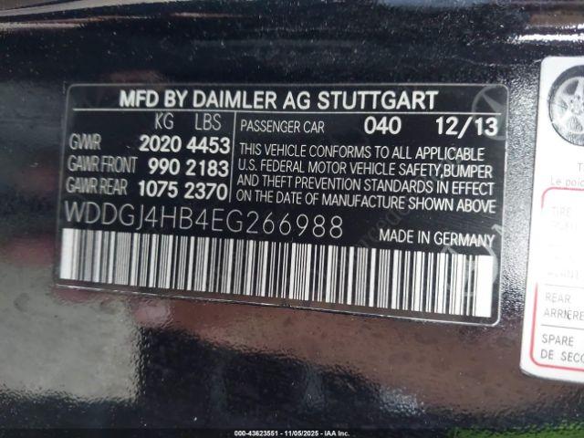 Mercedes-Benz C-Class Image 14