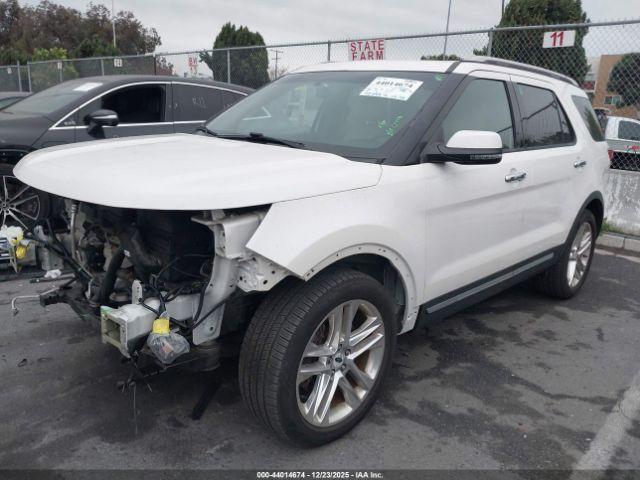 Ford Explorer Limited Image 18