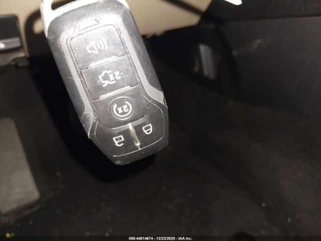 Ford Explorer Limited Image 4