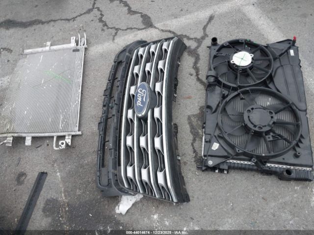 Ford Explorer Limited Image 9