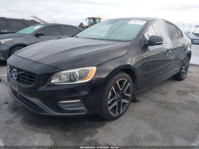 Volvo S60 T5 Dynamic Image 2