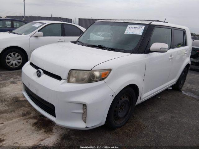 Scion xB Image 16