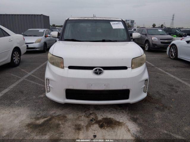 Scion xB Image 4