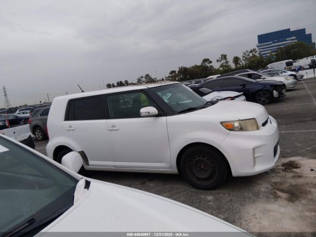 Scion xB Image 10