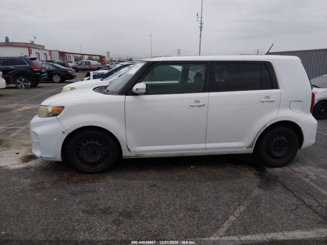 Scion xB Image 5
