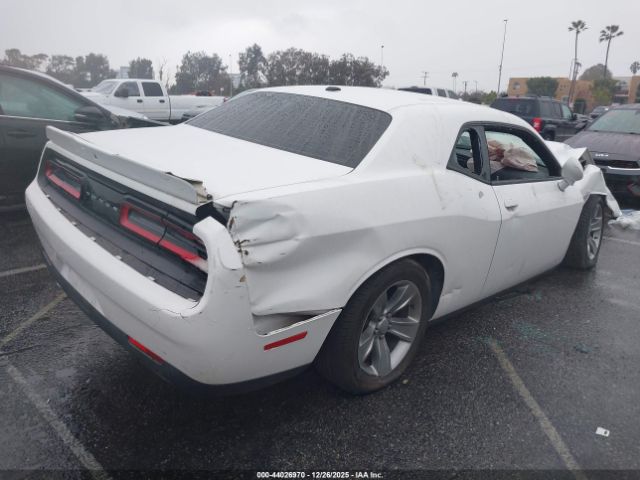 Dodge Challenger Sxt Image 7