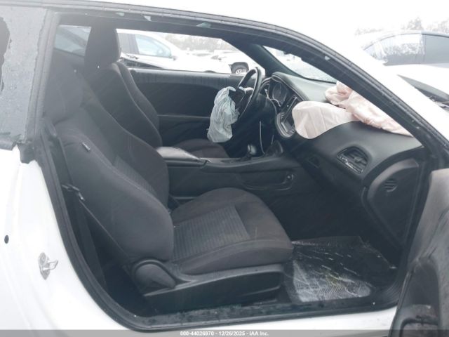 Dodge Challenger Sxt Image 10