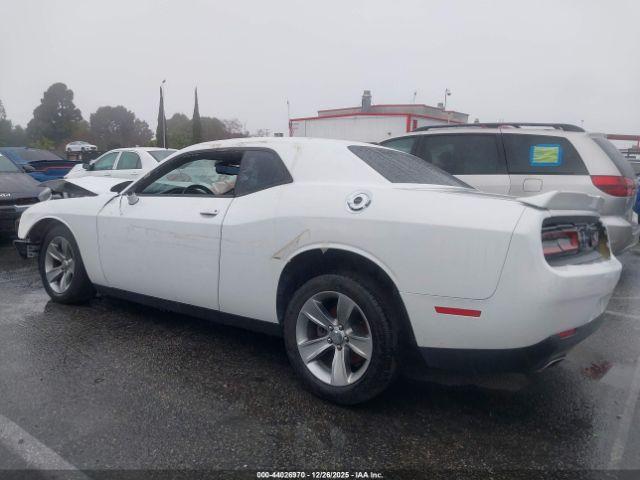 Dodge Challenger Sxt Image 12