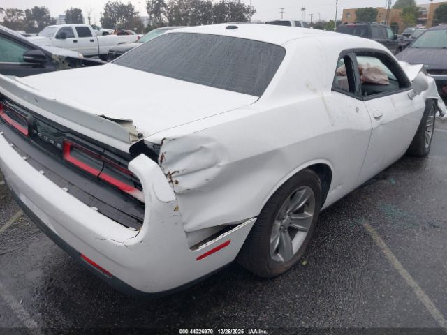 Dodge Challenger Sxt Image 16