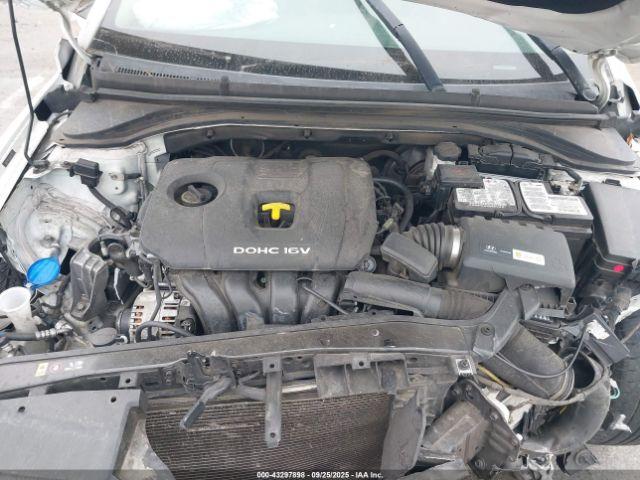 Hyundai ELANTRA Sel Image 2
