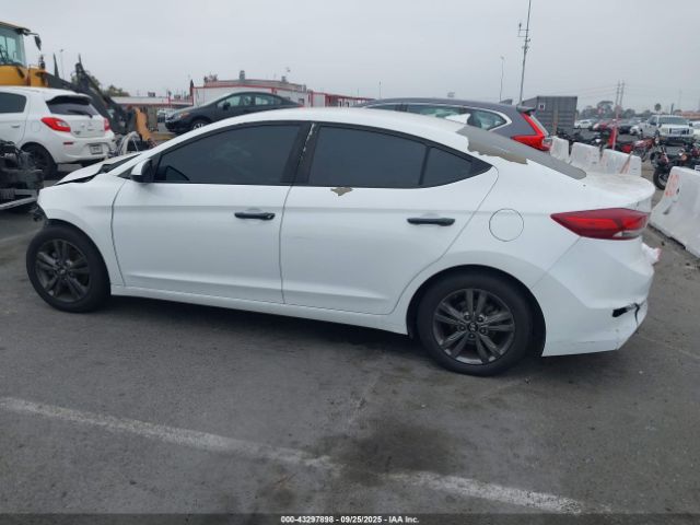 Hyundai ELANTRA Sel Image 12