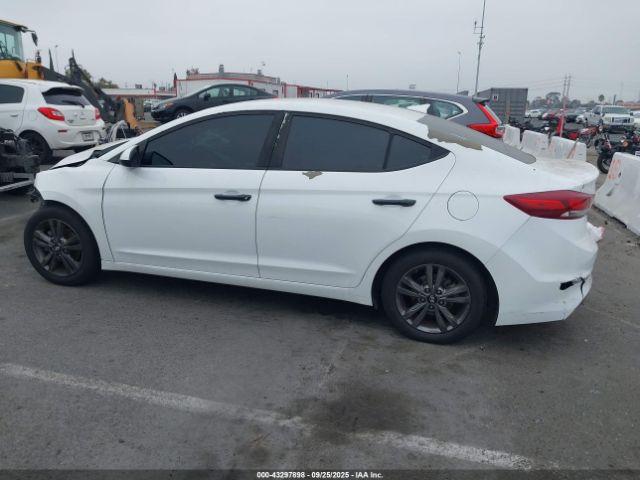 Hyundai ELANTRA Sel Image 12