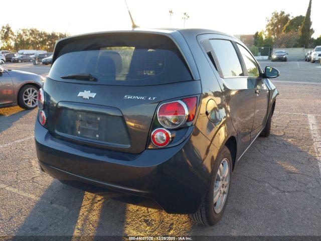 Chevrolet Sonic Lt Auto Image 11