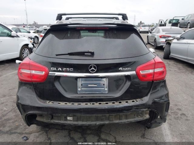 Mercedes-Benz GLA 4matic Image 7