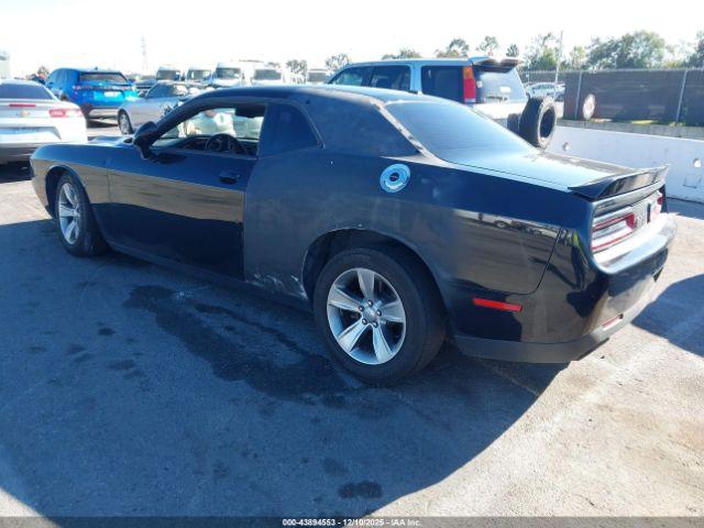 Dodge Challenger Sxt Image 10