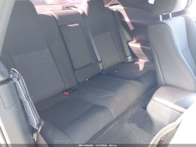 Dodge Challenger Sxt Image 7