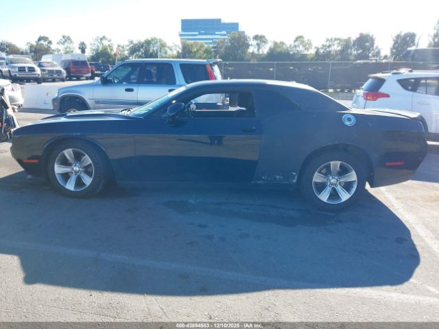Dodge Challenger Sxt Image 8