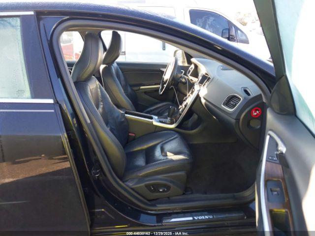 Volvo S60 T6 Image 10