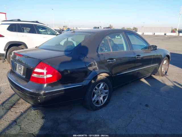 Mercedes-Benz E-Class Image 12