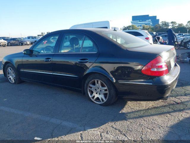 Mercedes-Benz E-Class Image 9