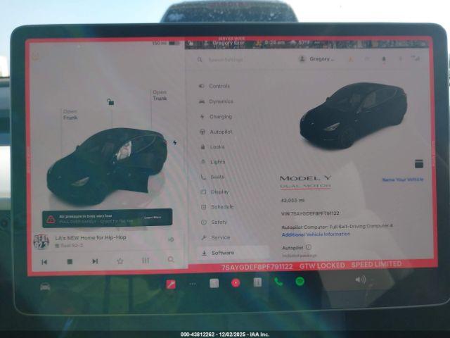 Tesla Model Y Performance Dual Motor All-wheel Drive Image 8