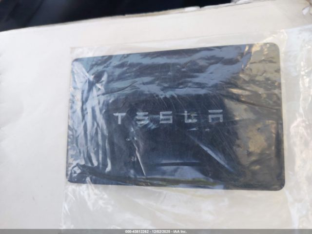 Tesla Model Y Performance Dual Motor All-wheel Drive Image 7