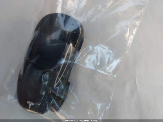 Tesla Model S P85 Image 19