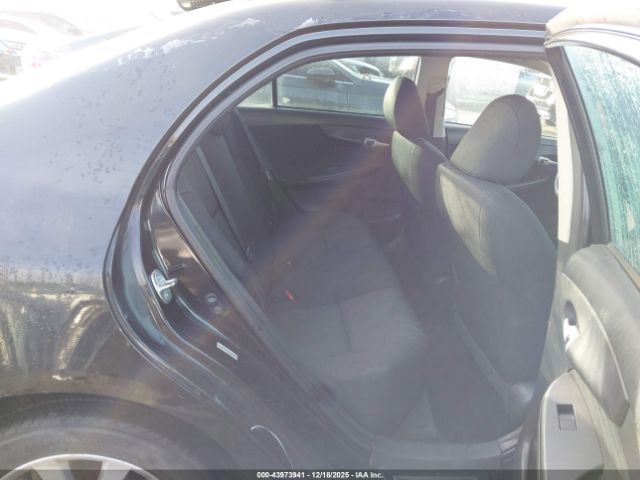 Toyota Corolla S Image 15