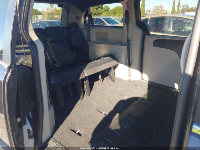 Dodge Grand Caravan Sxt Image 13