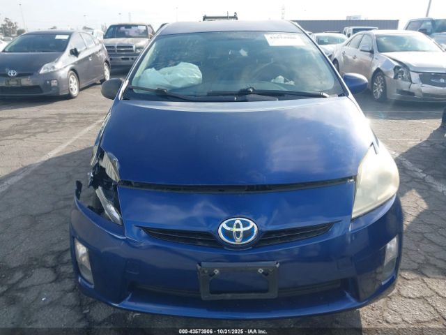 Toyota Prius Two Image 7