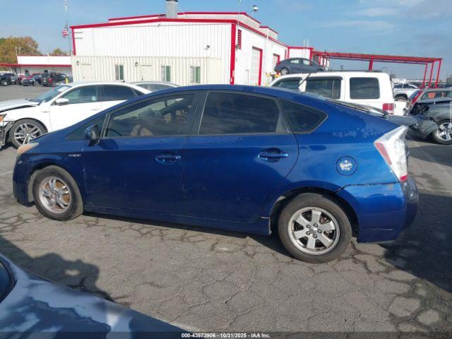 Toyota Prius Two Image 6