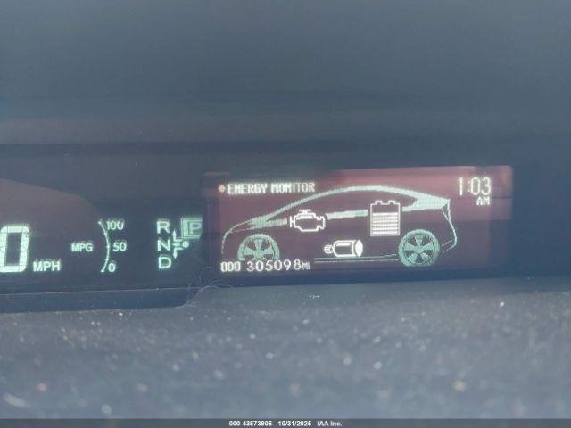 Toyota Prius Two Image 15