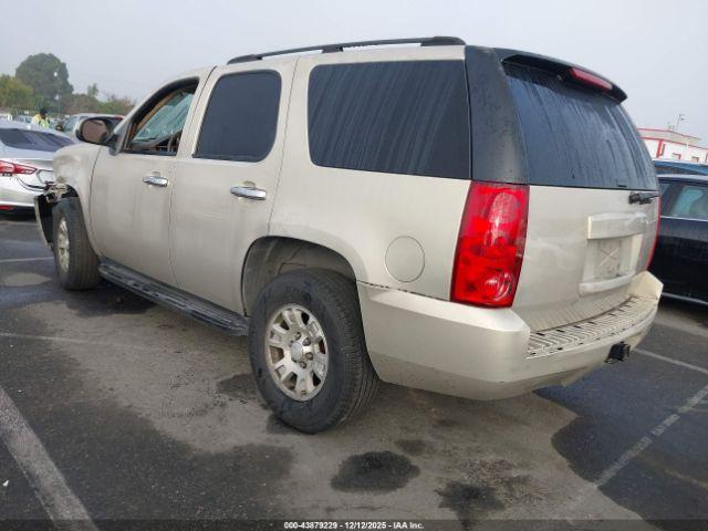 GMC Yukon Sle Image 2