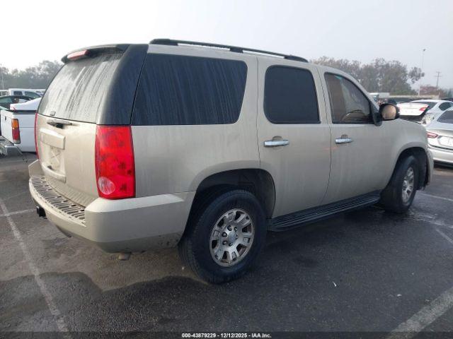 GMC Yukon Sle Image 6