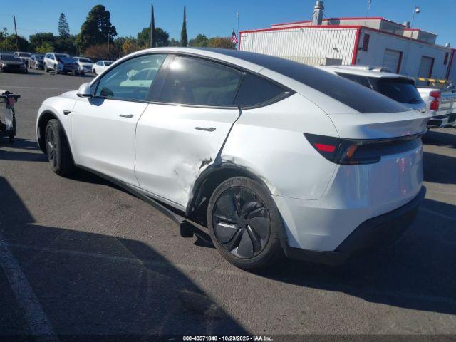Tesla Model Y Long Range Dual Motor All-wheel Drive Image 4