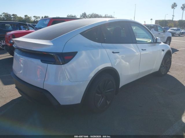 Tesla Model Y Long Range Dual Motor All-wheel Drive Image 8