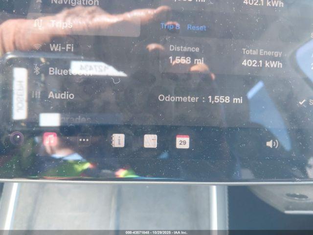 Tesla Model Y Long Range Dual Motor All-wheel Drive Image 11