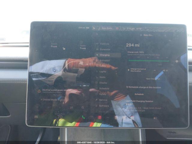 Tesla Model Y Long Range Dual Motor All-wheel Drive Image 12