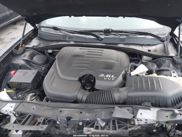 Dodge Charger Se Image 14