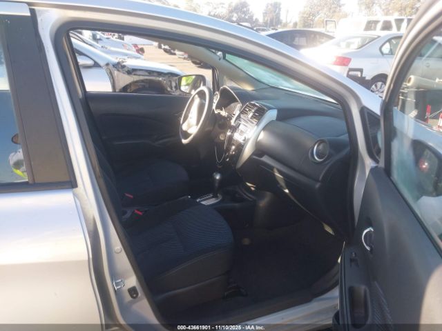 Nissan Versa Image 6