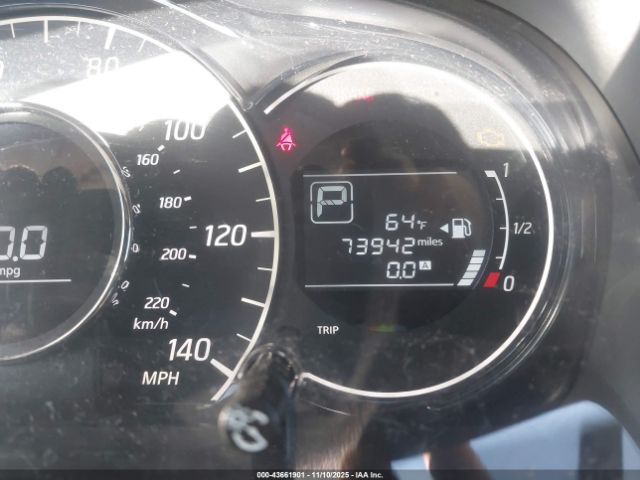 Nissan Versa Image 8