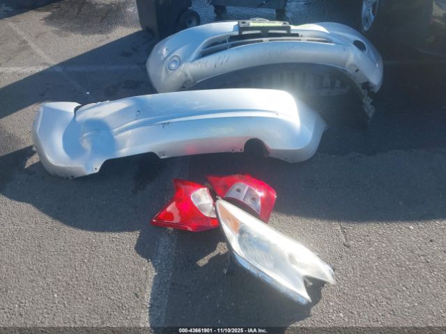 Nissan Versa Image 11